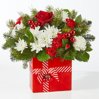 Presents Under the Tree Bouquet –  Mulhearn Flowers Llc, West Monroe LA